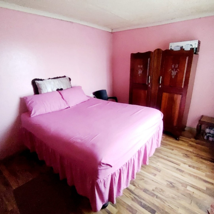 6 Bedroom Property for Sale in Mdantsane Nu 17 Eastern Cape